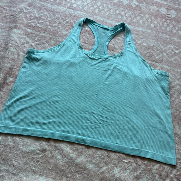 Like New Lululemon Cropped Swiftly Tech Tank size 20 - Picture 1 of 4